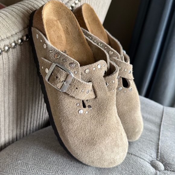 Boston Rivets - Picture 5 of 7